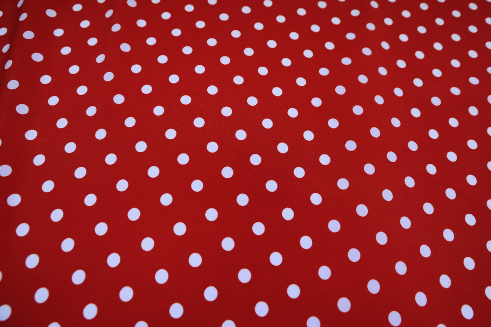 Вискоза красная в малый белый горох