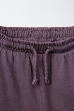 ZARA КОМПЛЕКТ ИЗ ОДНОТОННОЙ ФУТБОЛКИ И ШОРТОВ-БЕРМУДОВ, ТЕМНО-БАКЛАЖАНОВЫЙ