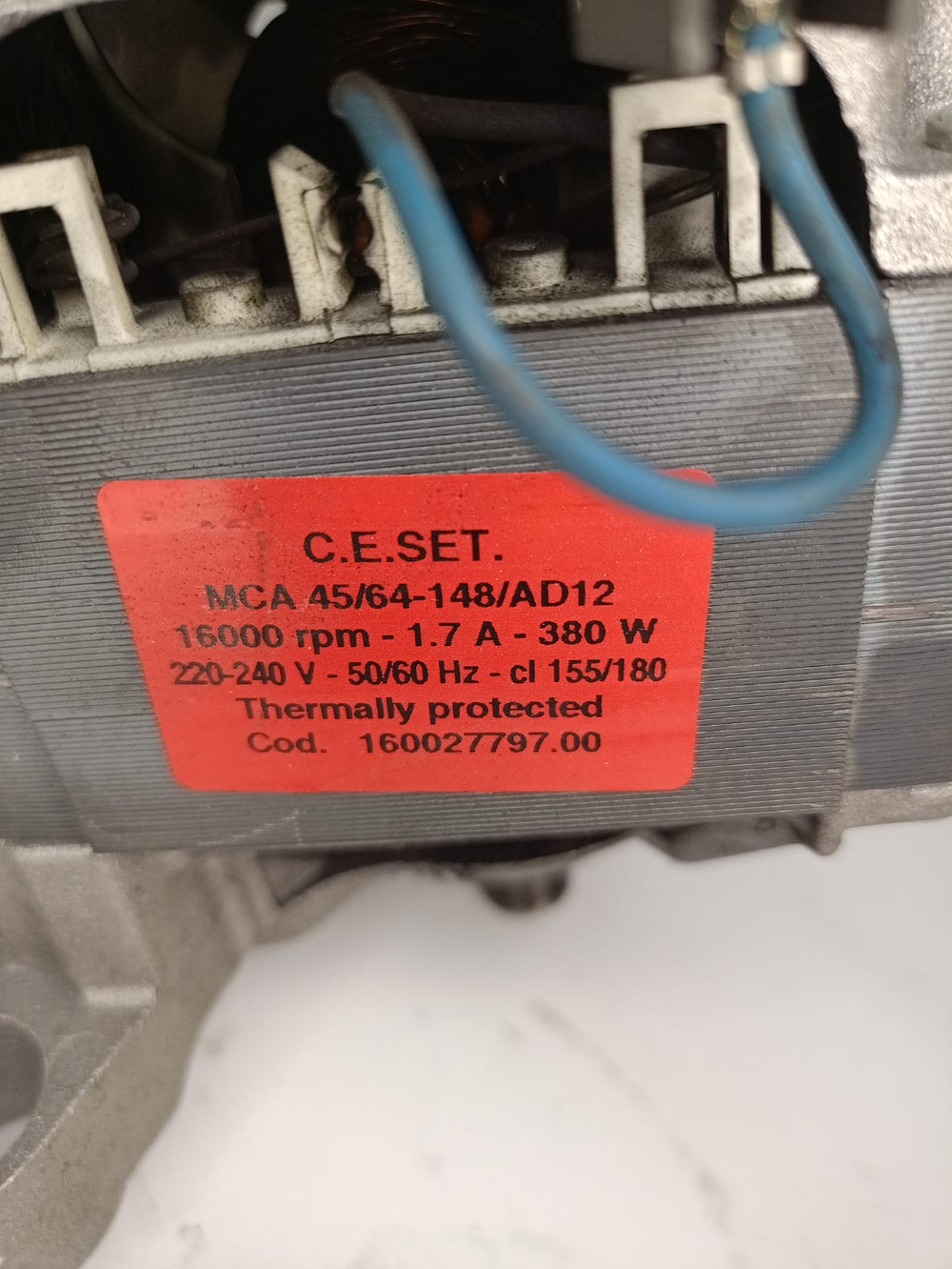 135 Двигатель для стиральной машины Indesit C00294748 б/у