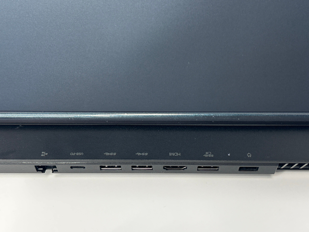 Ноутбук игровой Lenovo Legion 5 17ACH6H (82JY000DRU) 17.3"/AMD Ryzen 7 5800H/RAM 16GB/SSD 512GB/GeForce RTX 3070 8GB/1920*1080/IPS 144 Hz/Windows 10/Подсветка кл-ры: LED/черный. Состояние: C1