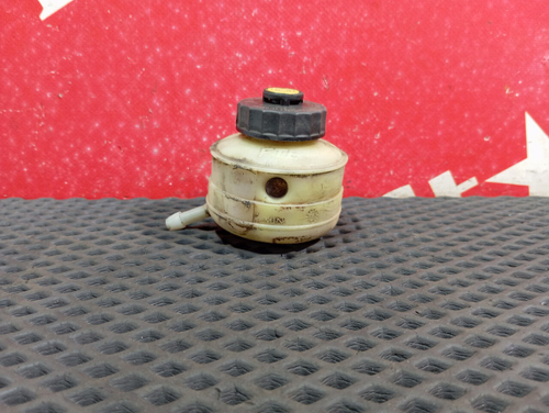 Бачок главного цилиндра сцепления