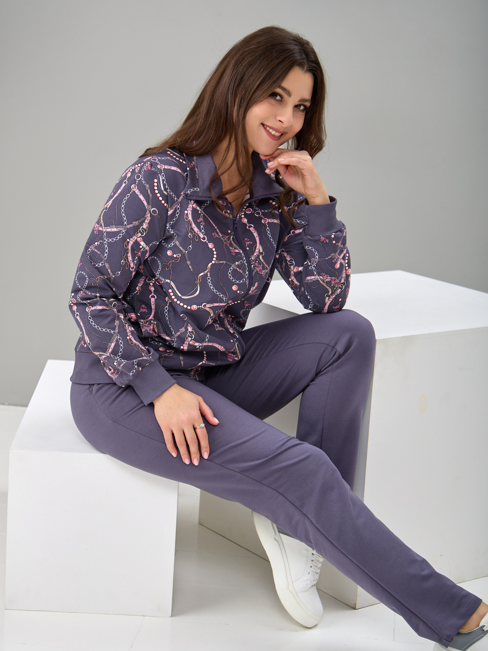 Костюм с брюками КБ-184/серыйремни-цепи