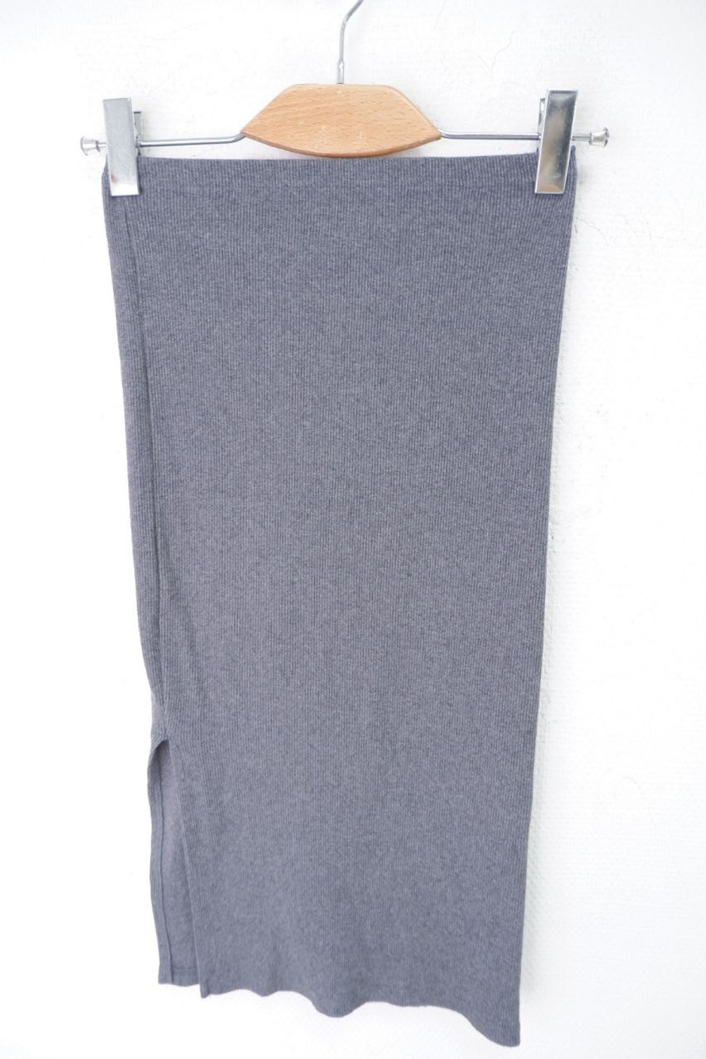 Юбка серая красивая 40-42 размер