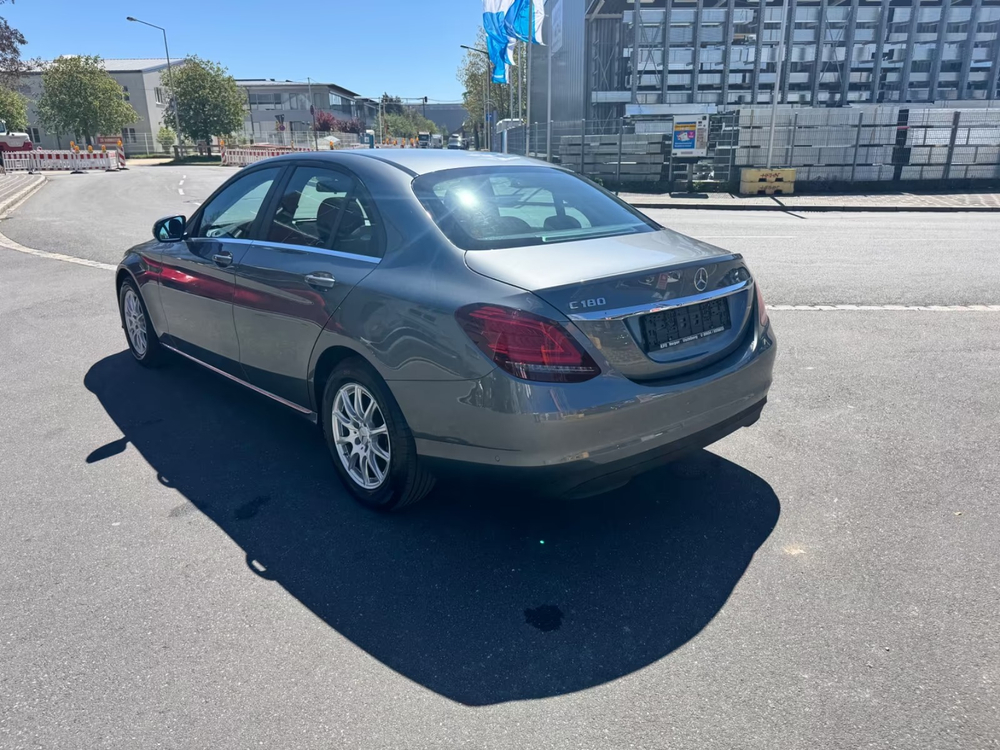Mercedes-Benz C 180