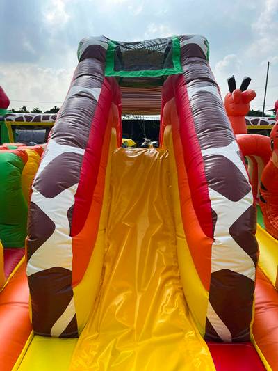 Коммерческий надувной батут «Мир Сафари 2», 14*7*7,5 м.