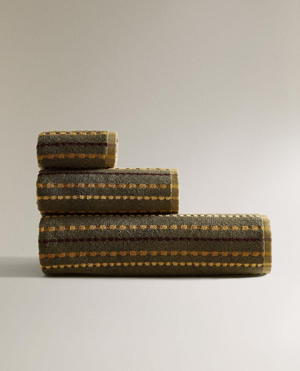 Zara Home - Банное полотенце с текстурой в горошек и контрастных цветов, разноцветный, 30х50 см