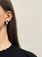 Серьги с чёрно-белой эмалью