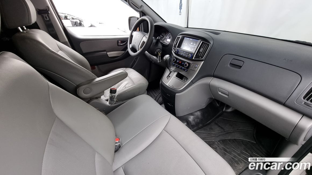 Hyundai The New Grand Starex Van 3-х местный (02.2021)