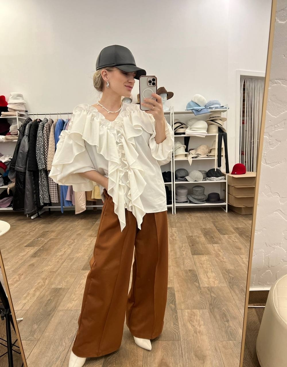 Бейсболка экокожа чёрная