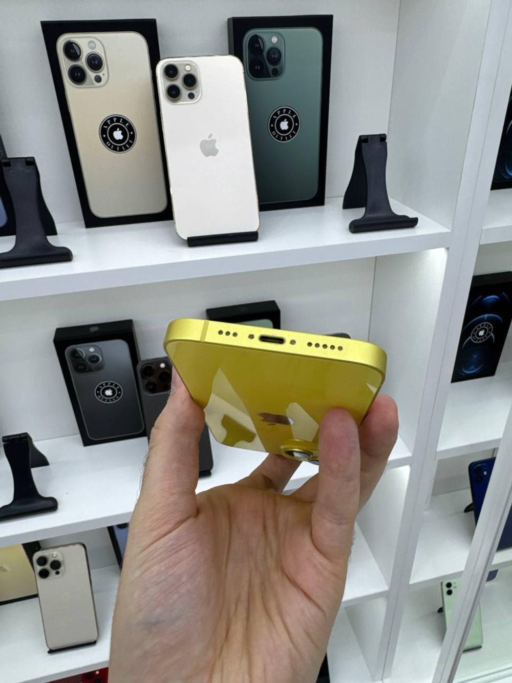iPhone 14, 128 ГБ б/у