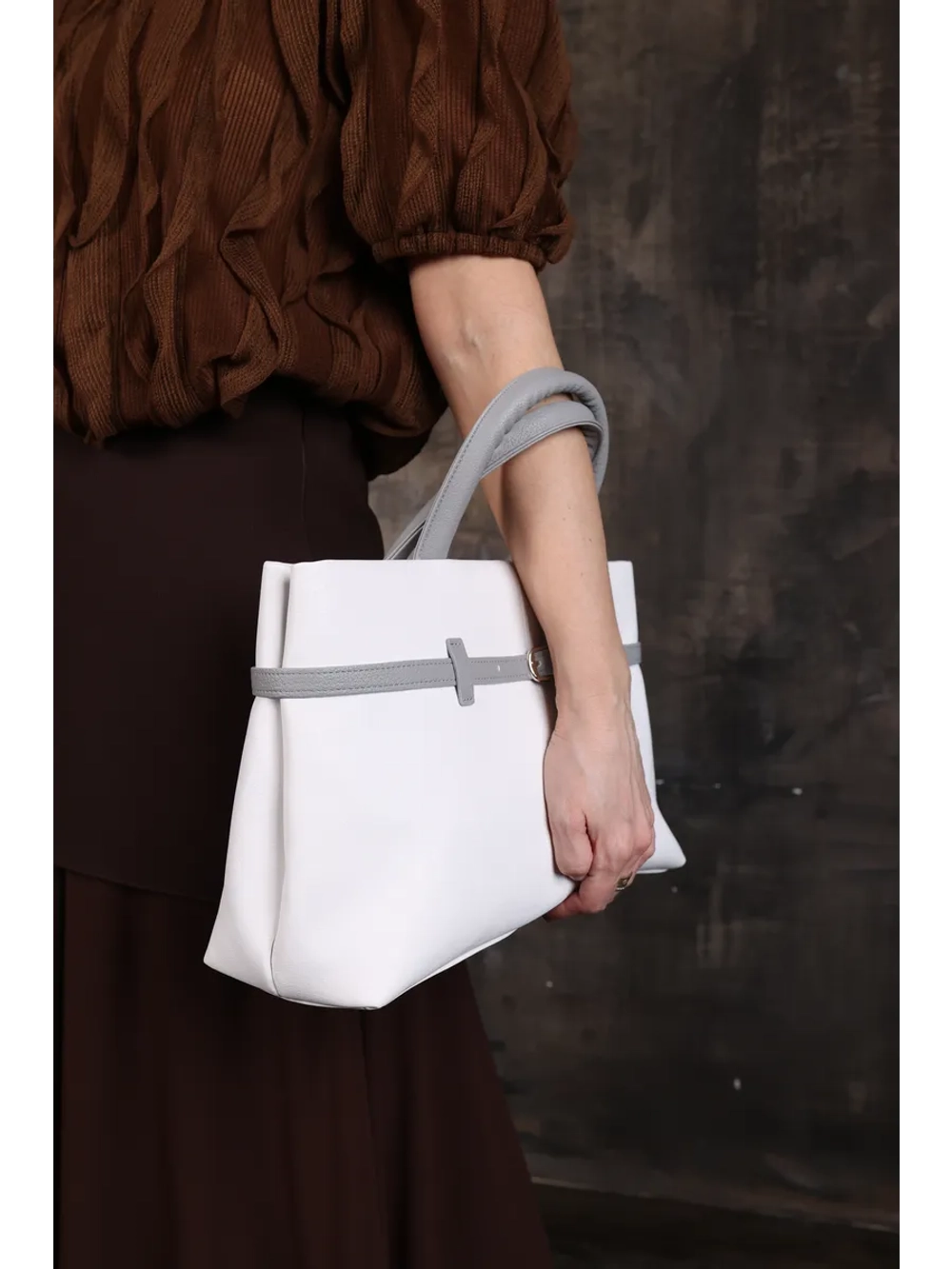 Сумка через плечо средняя тоут классическая