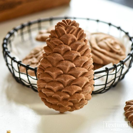 печенье, пряник в виде шишки