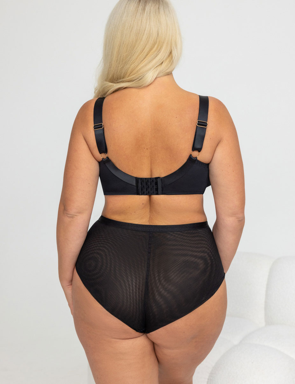 Бюстгальтер Kris Line Queen Soft Full Cup (черный)