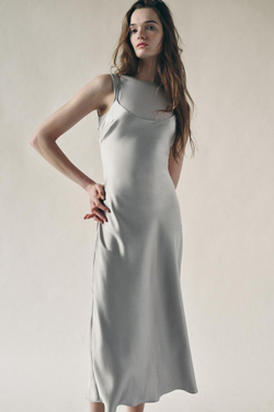 ZARA АТЛАСНОЕ ПЛАТЬЕ С ШЕРСТЯНОЙ ДЕТАЛЬЮ, СЕРОВАТЫЙ