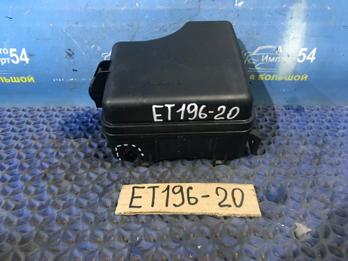 Блок предохранителей подкапотный TOYOTA CALDINA 1996