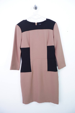 Платье Incity для офисных будней, визуально 44 размер