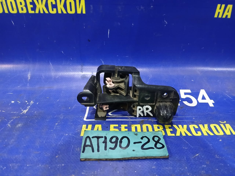 Ручка двери задней правой салонная TOYOTA CARINA E 1992