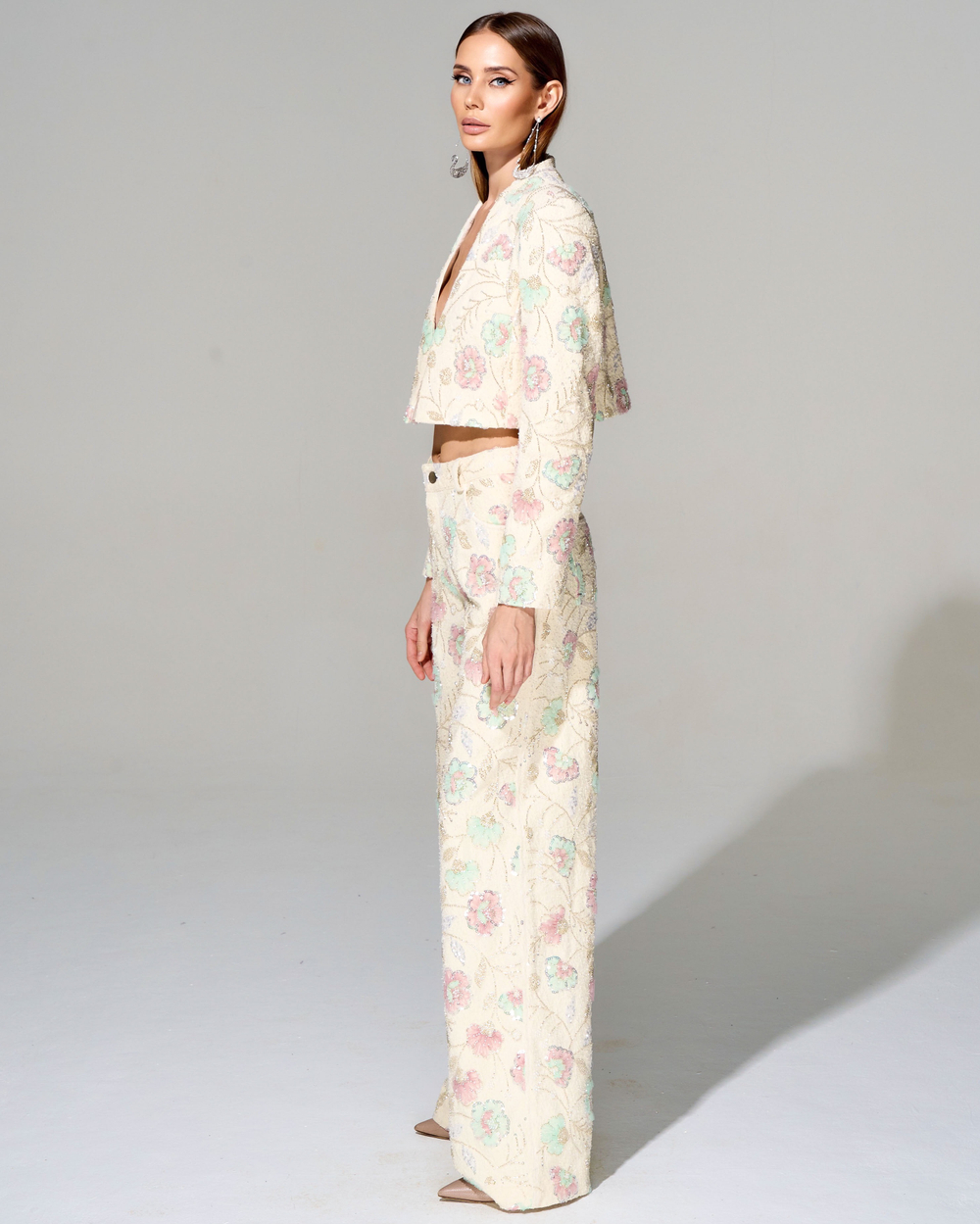 Брюки с вышивкой ручной работы