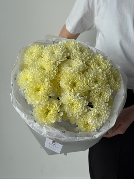 Букет из хризантемы в сливочном оттенке