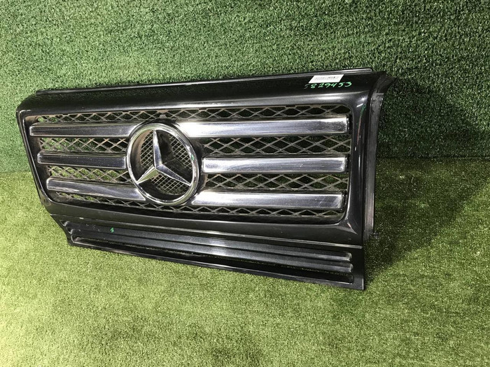 Решетка радиатора Mercedes G w463 (2008-2015)