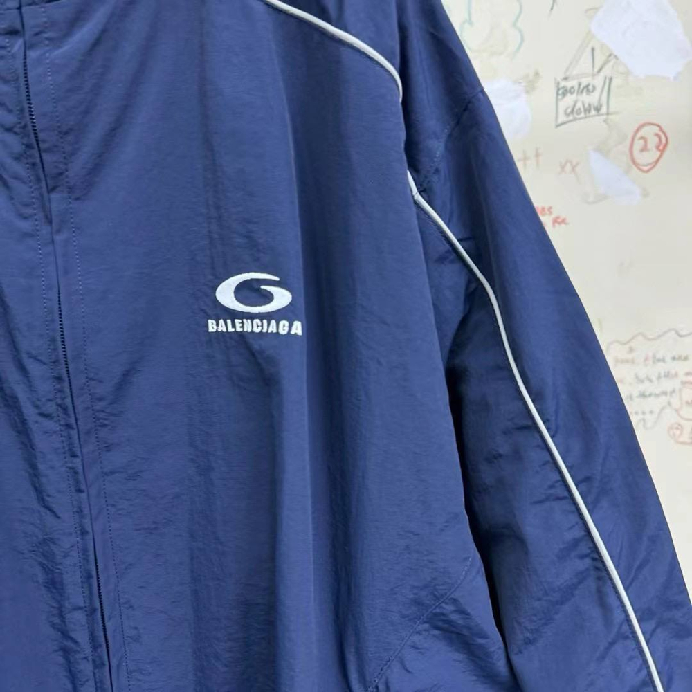 Кофта Balenciaga