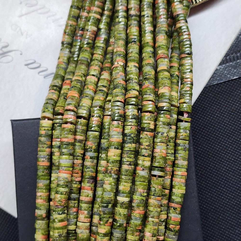 Унакит, сочные зеленые бусины диски 6мм, нить 10см