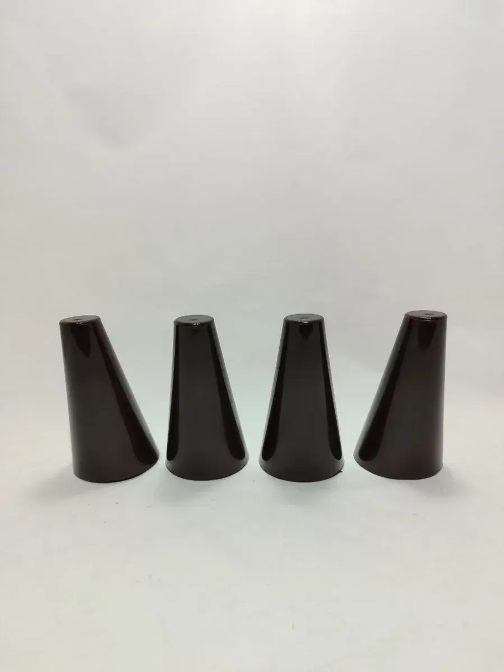 Мебельные ножки пластиковые для дивана шкафа и тумбочки