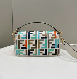 Fendi Baguette 27 cm