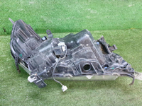 Битая Фара левая Toyota Land Cruiser 200 (2015-2021) LED