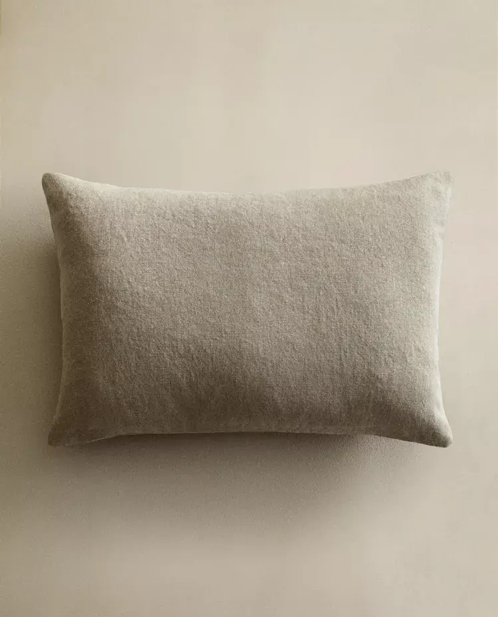 ZARA HOME ЛЬНЯНАЯ НАВОЛОЧКА ДЛЯ ДЕКОРАТИВНОЙ ПОДУШКИ, СВЕТЛО-БЕЖЕВЫЙ