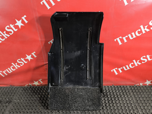 Крыло переднее левое задняя часть