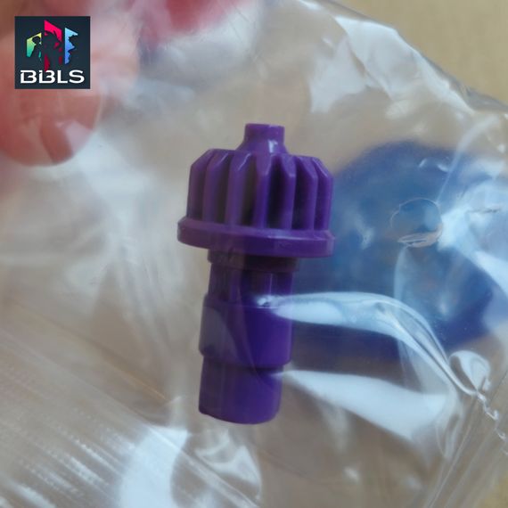 Волчок и запускатель Meteor Dragoon 3-70J UX17 от Takara Tomy