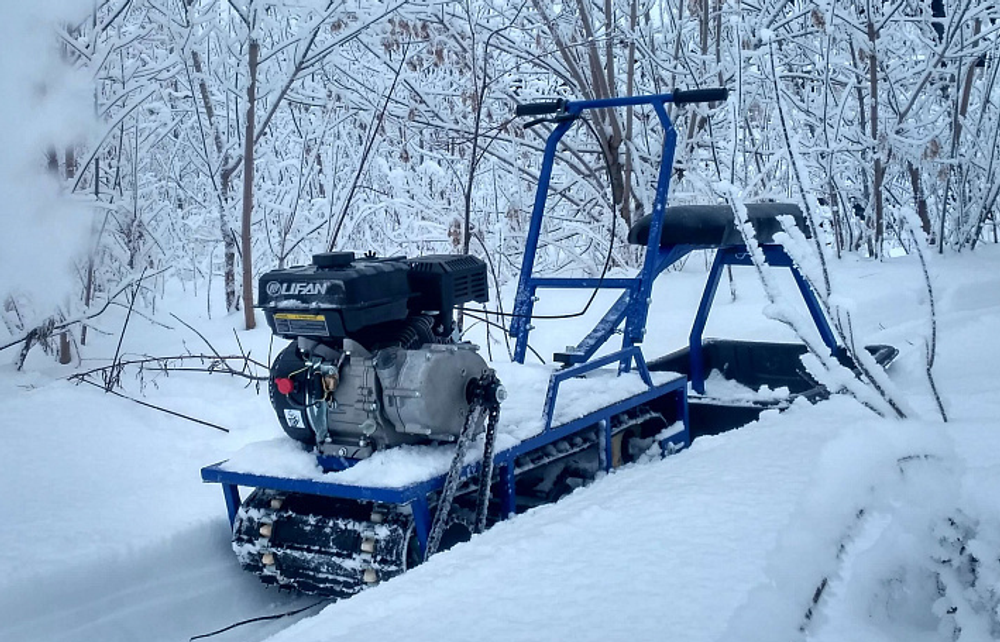 Мотобуксировщик Альбатрос-L 8 с фарой