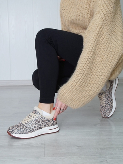 Кроссовки женские зимние