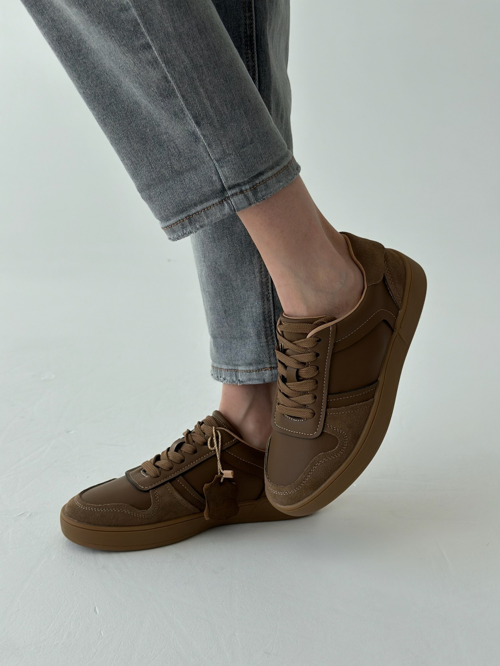 Кеды из натуральной замши