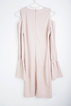 Платье Aleksandra Kazakova прямого кроя, маркировка XS, визуально на 42 размер