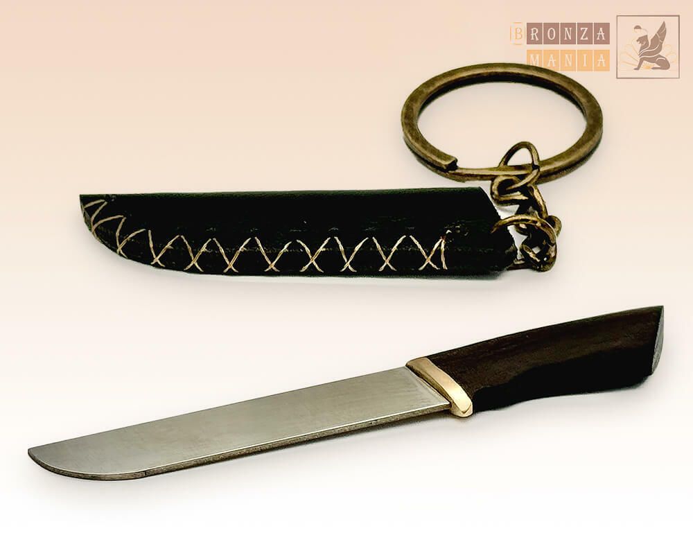 брелок Нож в чехле