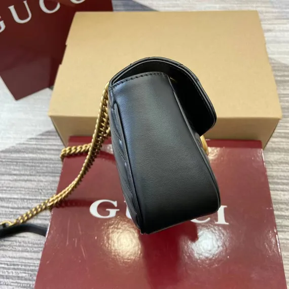 Сумка через плечо Gucci GG Marmont с матовой отделкой черный