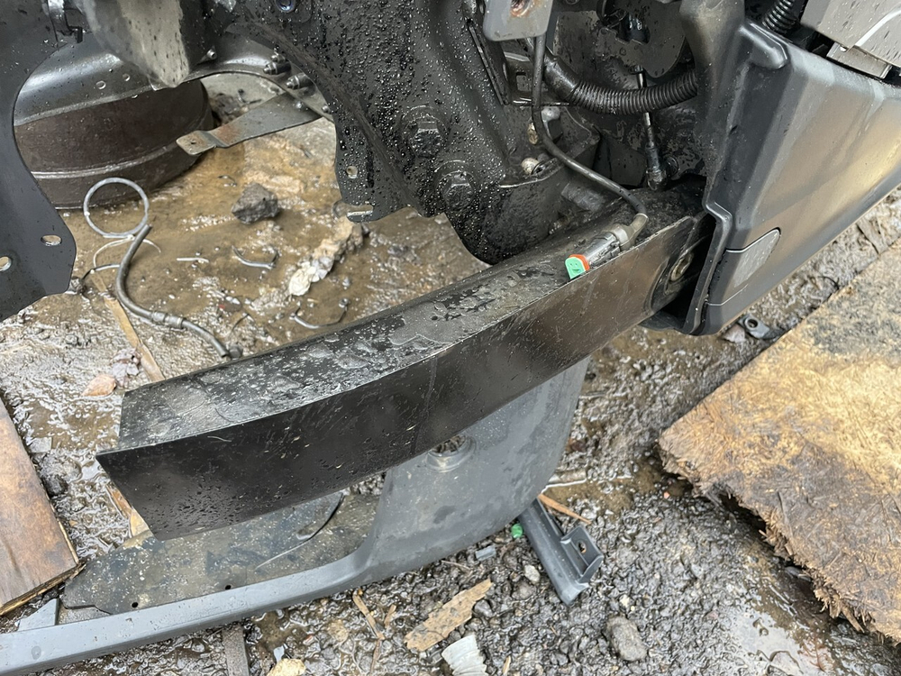 Усилитель переднего бампера 2020г.