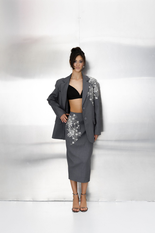 Юбка с аппликацией миди серая