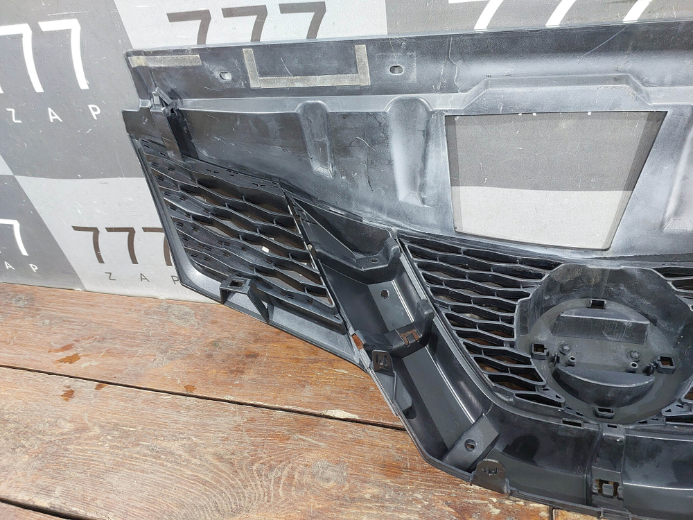 Решетка радиатора Nissan X-Trail 3 (T32) 13-19 Б/У Оригинал 623104CM0A