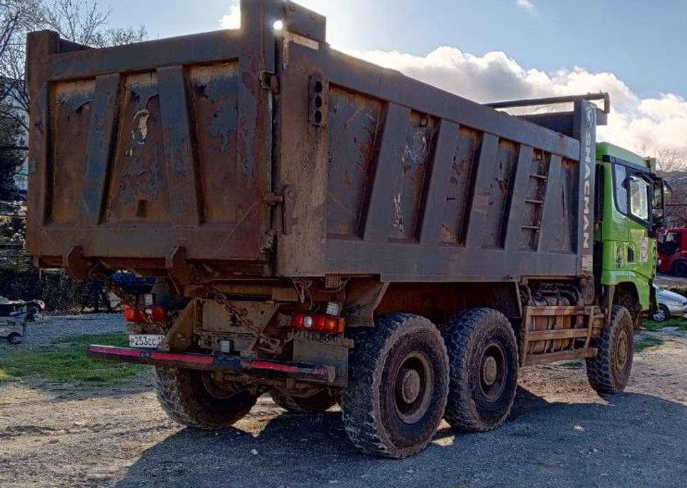 Shacman (Shaanxi) SX* 6x6 Самосвал SX32586V385 (Дизельный, 11,6 л, 423 л.с., МТ)