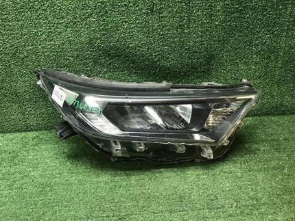 Битая Фара правая Toyota RAV4 5 XA50 (18-нв) LED