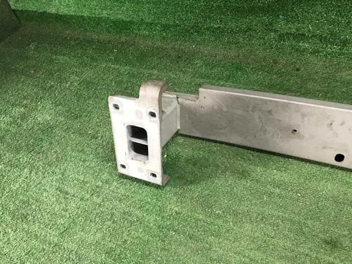 Усилитель передний Land-Rover Defender 2 L663 (2019-н.в.)