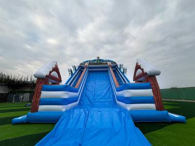 Зимняя горка «Снежный дом» 12*7,5*9 м