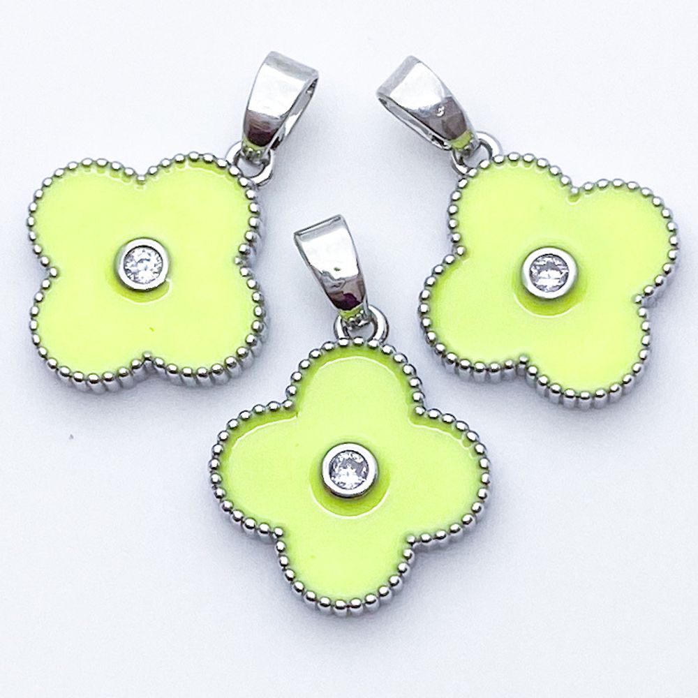 Подвеска Клевер, цвет серебро+желтый, размер 16*14 мм, цена за 1 шт