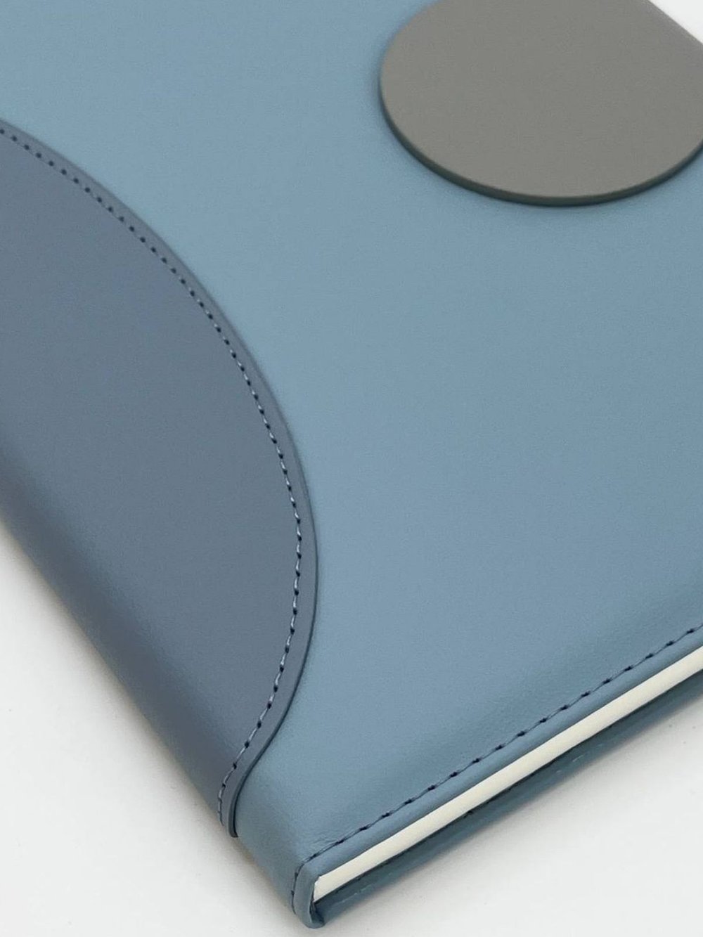 Блокнот В5 175*250мм линейка с магнитом 96 л серо-голубой (7699-3)