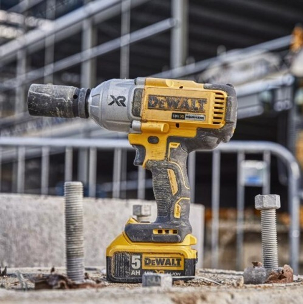 Гайковерт аккумуляторный DeWALT DCF 897 N ударный, бесщеточный, без АКБ и ЗУ DCF897N-XJ