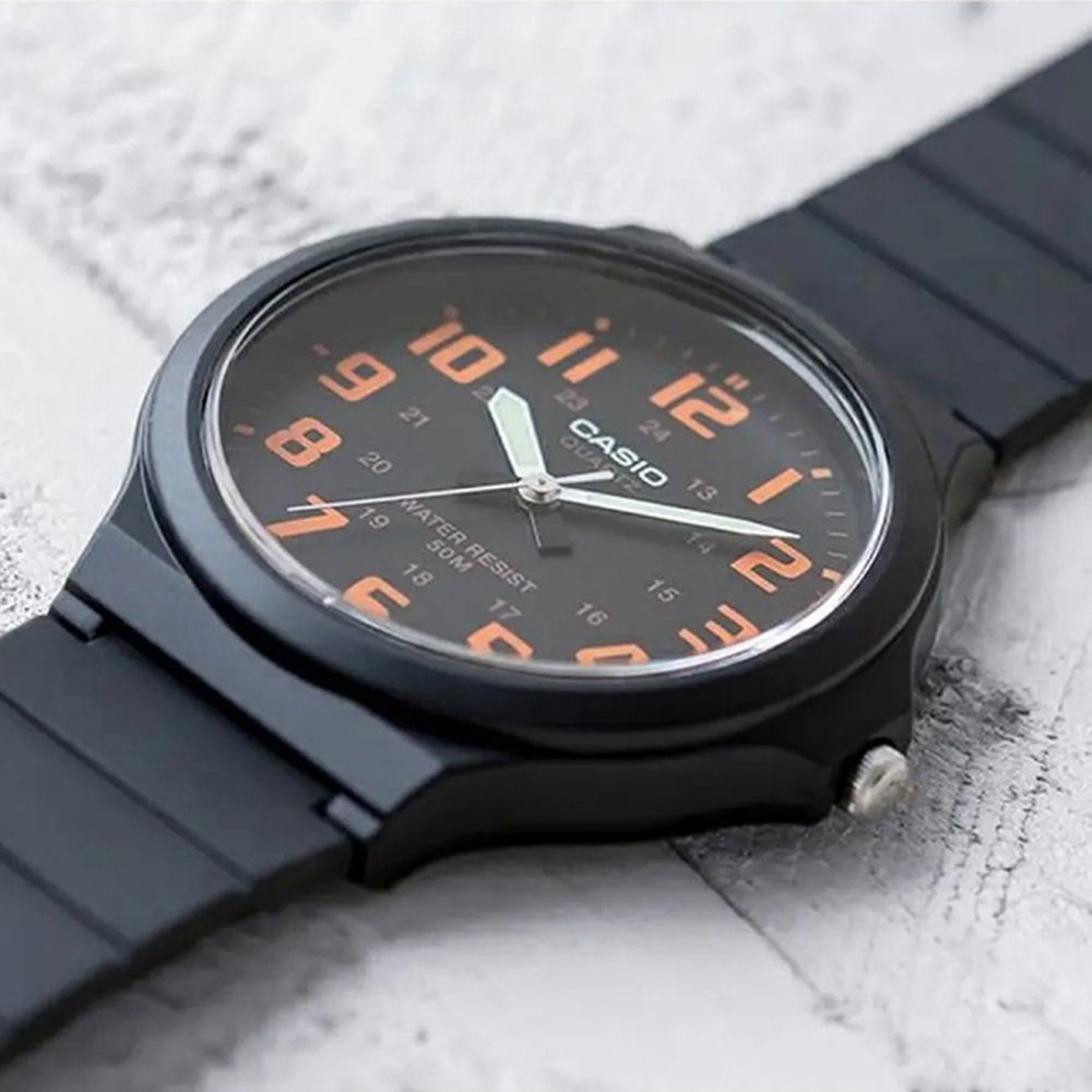 Мужские наручные часы Casio Collection MW-240-4B