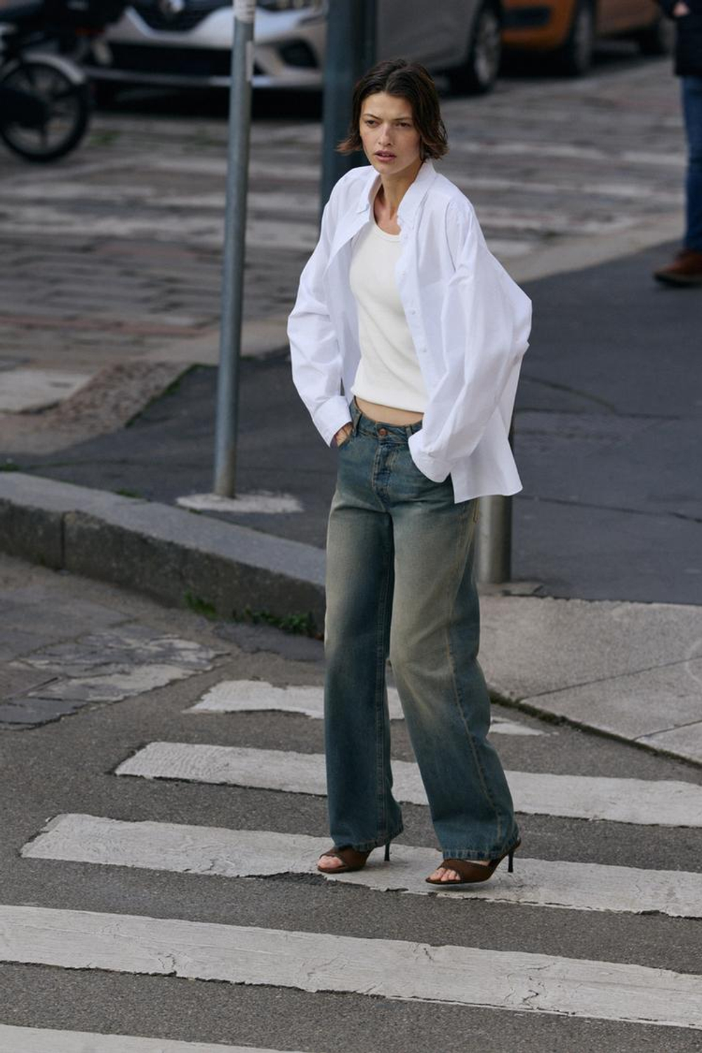 ZARA ДЖИНСЫ Z1975 STRAIGHT СВОБОДНОГО КРОЯ СО СРЕДНЕЙ ПОСАДКОЙ, ИНДИГО